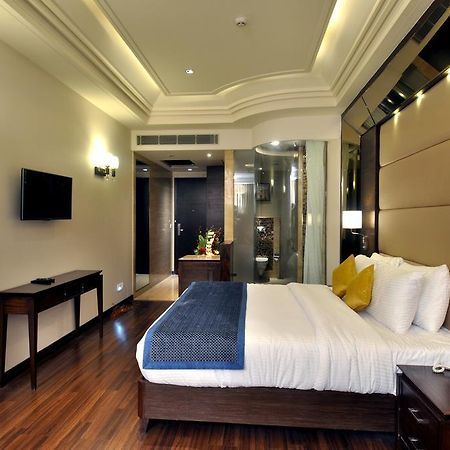 The Cove Hotel Panchkula Exteriér fotografie