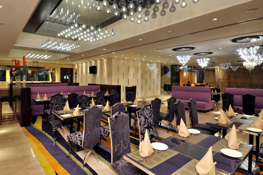 The Cove Hotel Panchkula Exteriér fotografie